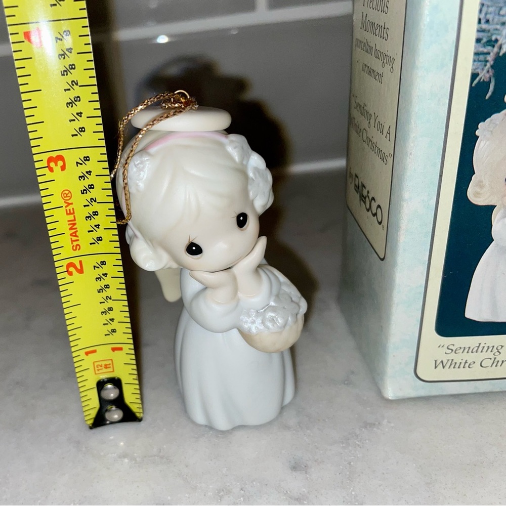 NIB Precious Moments “Sending you a white Christmas” Christmas tree ornament - Picture 2 of 6